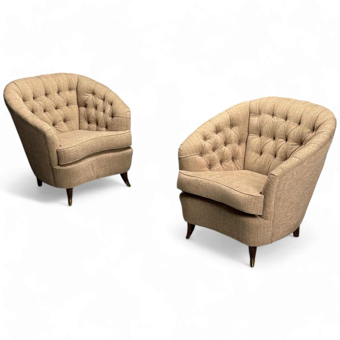 Gio Ponti, Italian Mid-Century Modern, Tufted Lounge Chairs, Beige Linen, 1950s