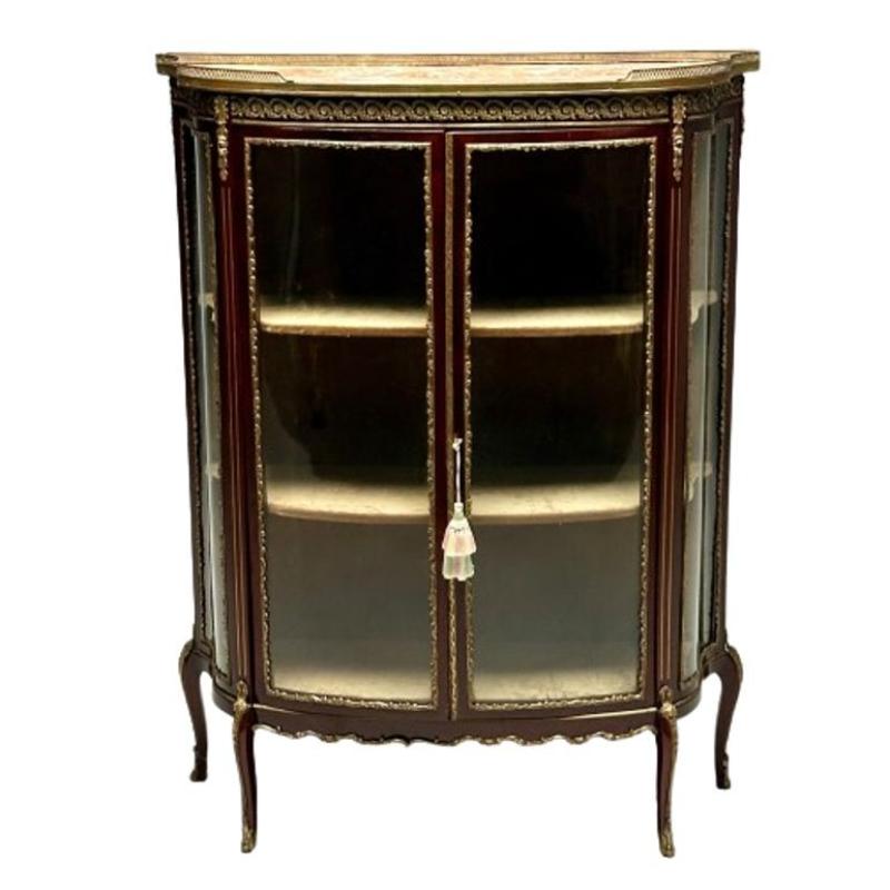 Louis XV Style, Curio Cabinet, Mahogany, Bronze, Glass, France, 1910s