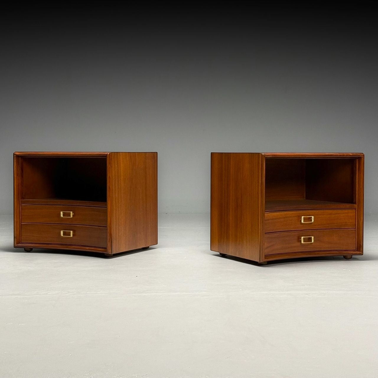 Paul Frankl, John Stuart, Mid-Century Modern, Dresser, Walnut, Brass, USA, 1950s