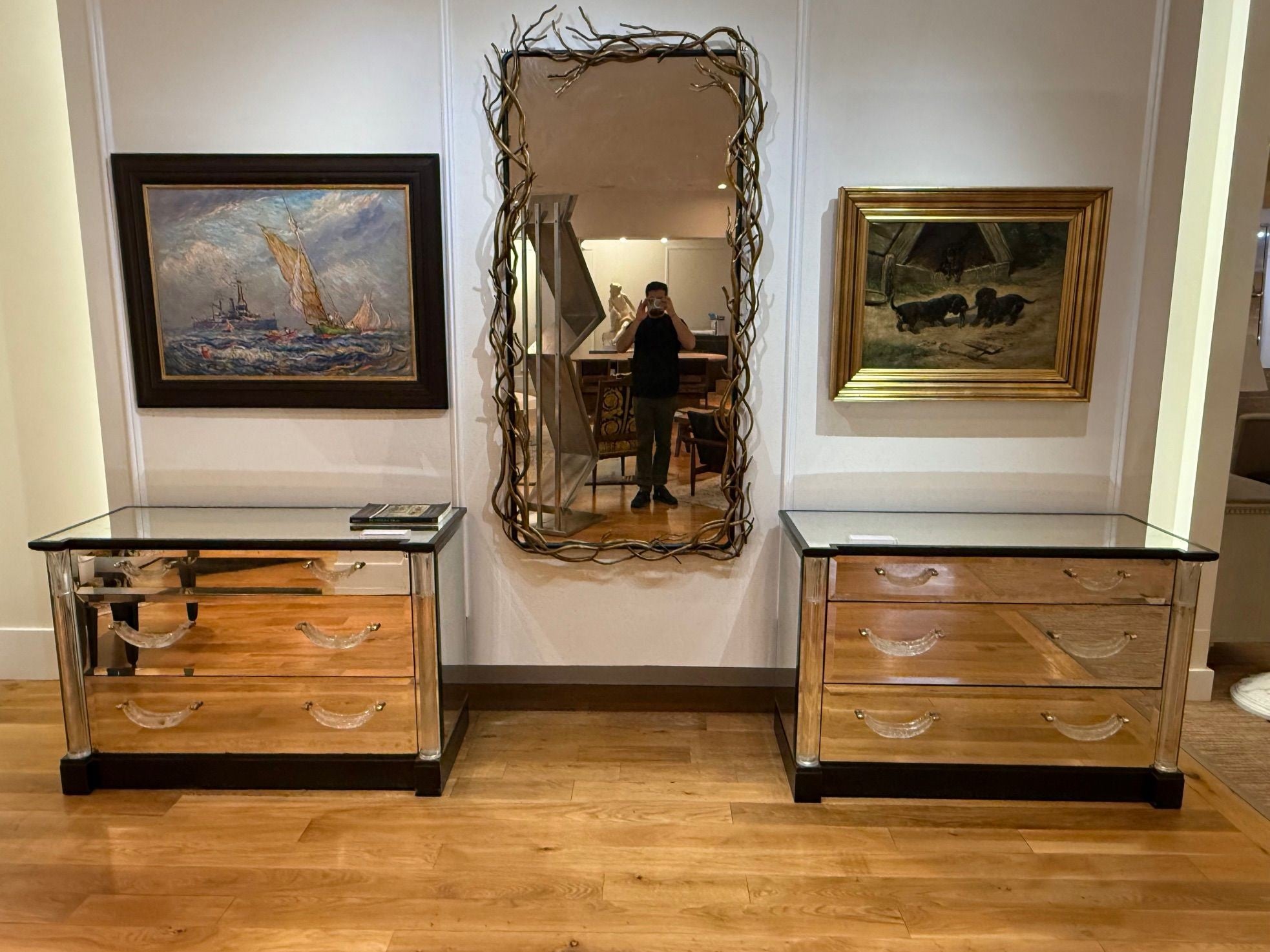 Grosfeld House, Hollywood Regency, 'Glassics' Mirrored Cabinets, USA, 1930s