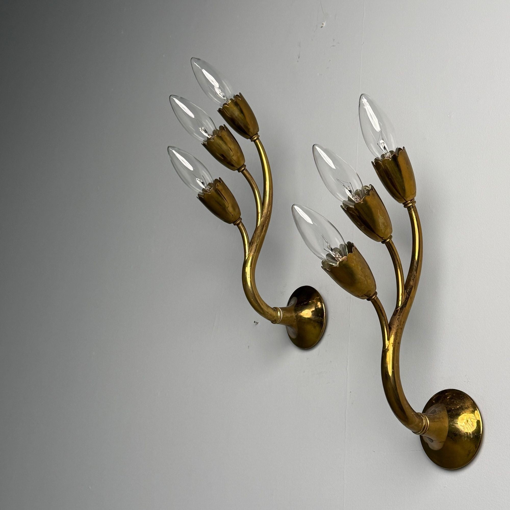 Gio Ponti Attr., Italian Mid-Century Modern, Wall Sconces, Brass, Flower Shape