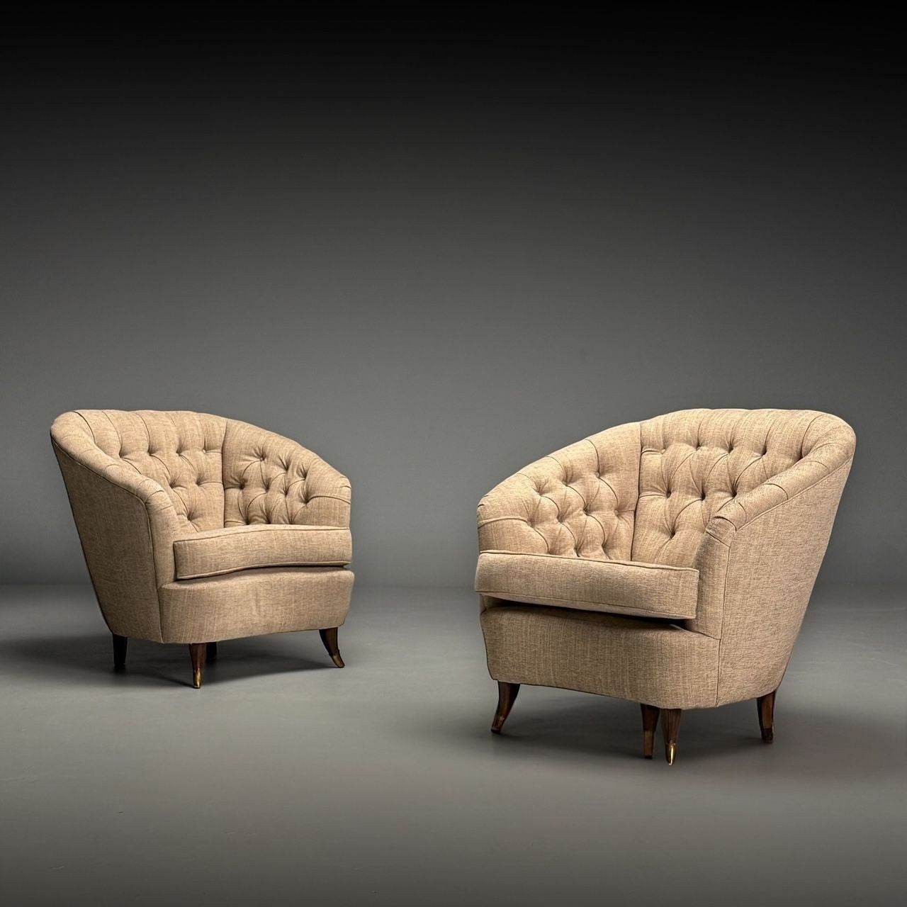 Gio Ponti, Italian Mid-Century Modern, Tufted Lounge Chairs, Beige Linen, 1950s