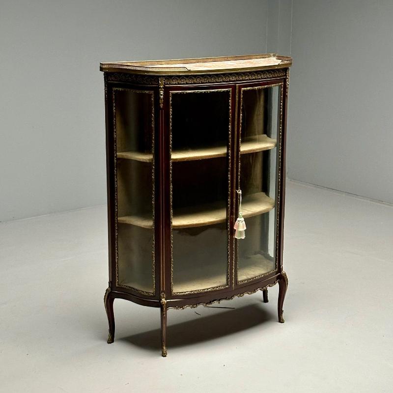 Louis XV Style, Curio Cabinet, Mahogany, Bronze, Glass, France, 1910s