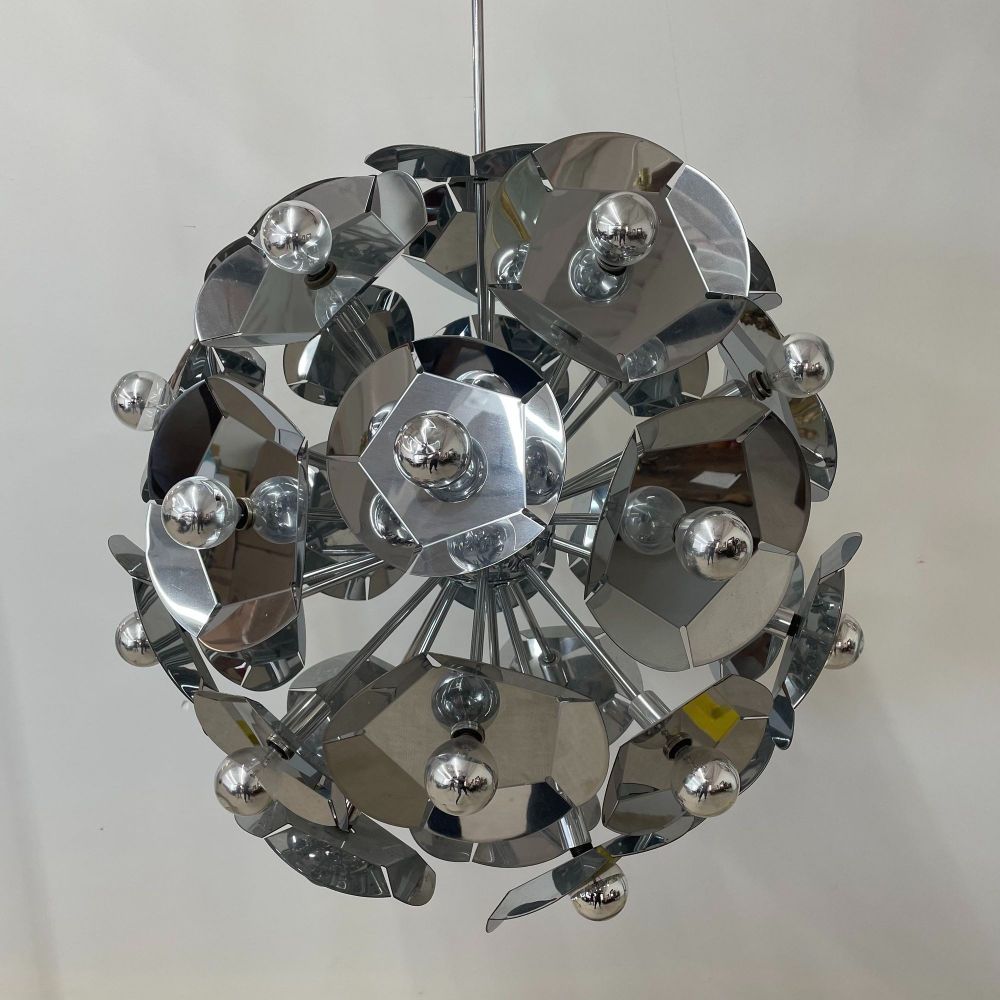 Large Italian Mid-Century Modern Sputnik Style Flower Chandelier, Round, Chrome