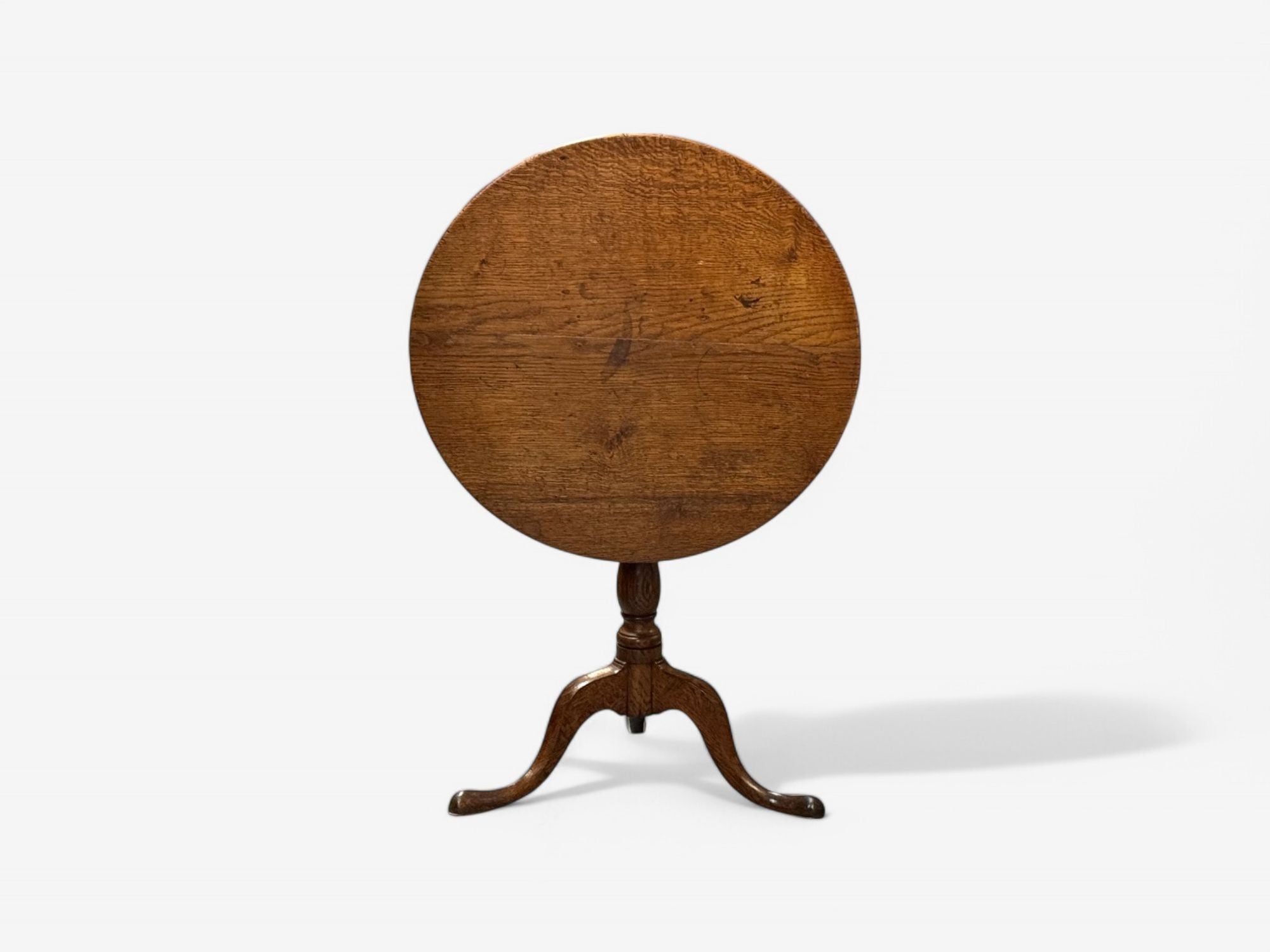 Queen Anne Style, Oak, Tilt-Top Side Table, USA, 19th C.