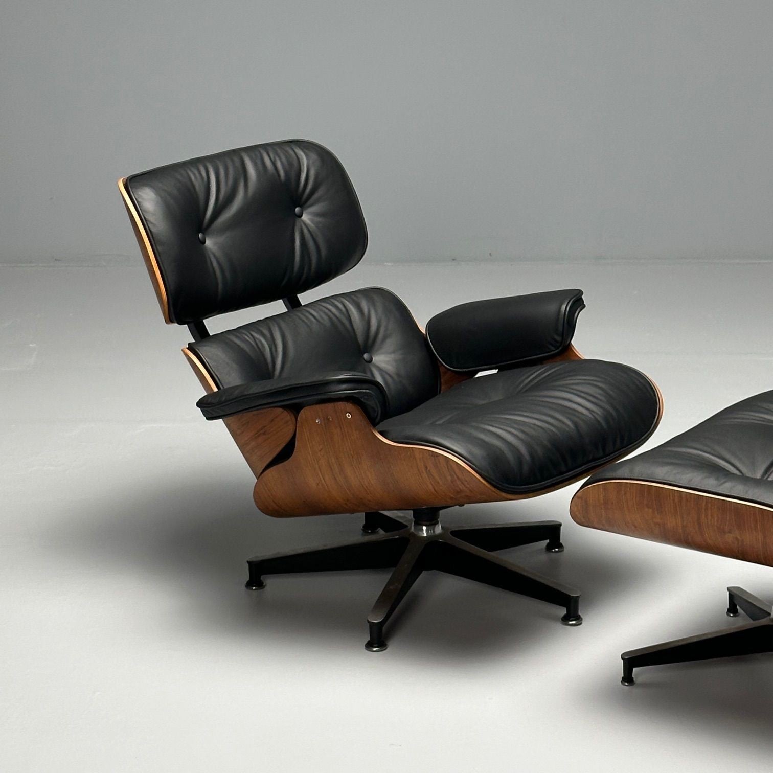 Charles & Ray Eames, Mid-Century Modern, Eames Lounge Chair, Black Leather, Wood