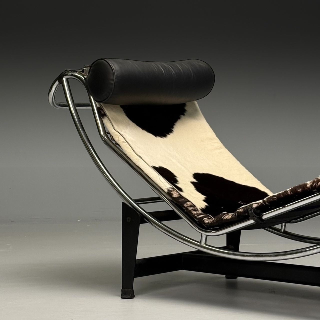 Le Corbusier Style, Mid-Century Modern, Chaise Lounge, Cowhide, Metal, 20th C.