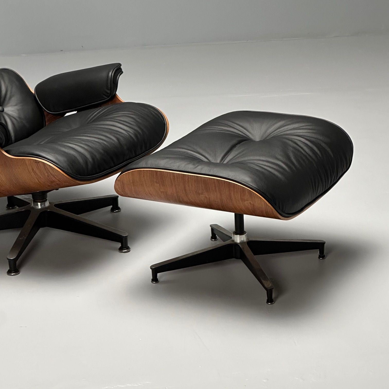 Charles & Ray Eames, Mid-Century Modern, Eames Lounge Chair, Black Leather, Wood