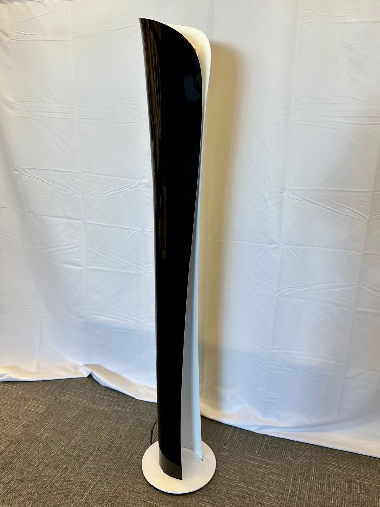 Vintage Mid-Century Modern Italian Lacquered Floor Lamp, Artemide, Labeled Italy