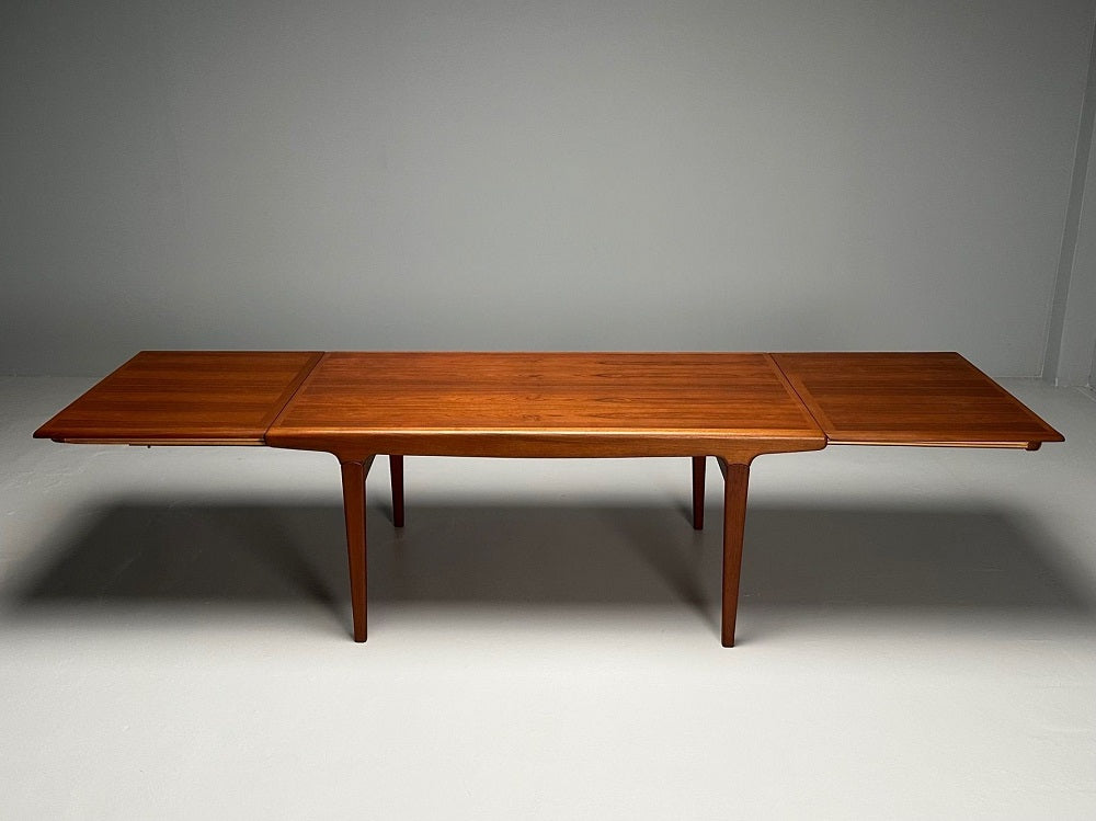 Johannes Andersen, Danish Mid-Century Modern, Dining Table, Teak, Denmark, 1960s