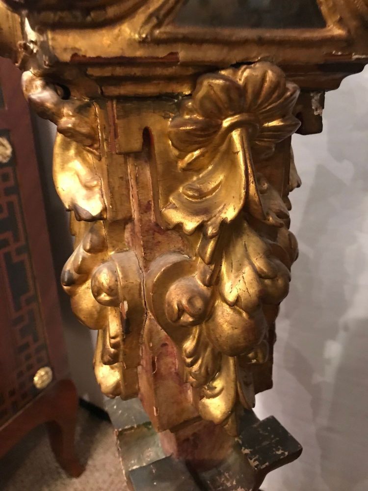 Continental Italian Gilt Distressed Continental Pedestal