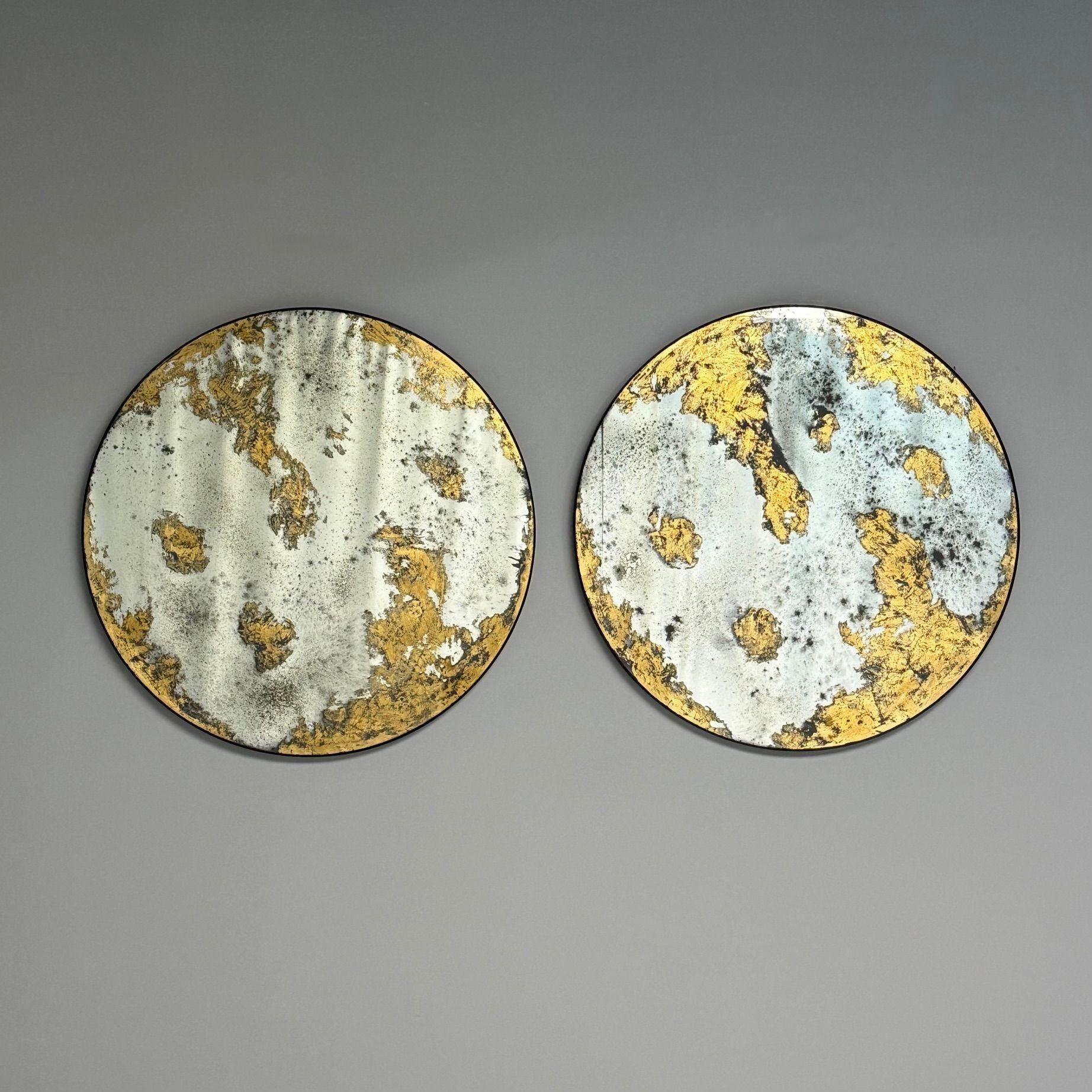 Hollywood Regency Style, Round Wall Mirrors, Eglomise Glass, Gold Leaf, 21st C.