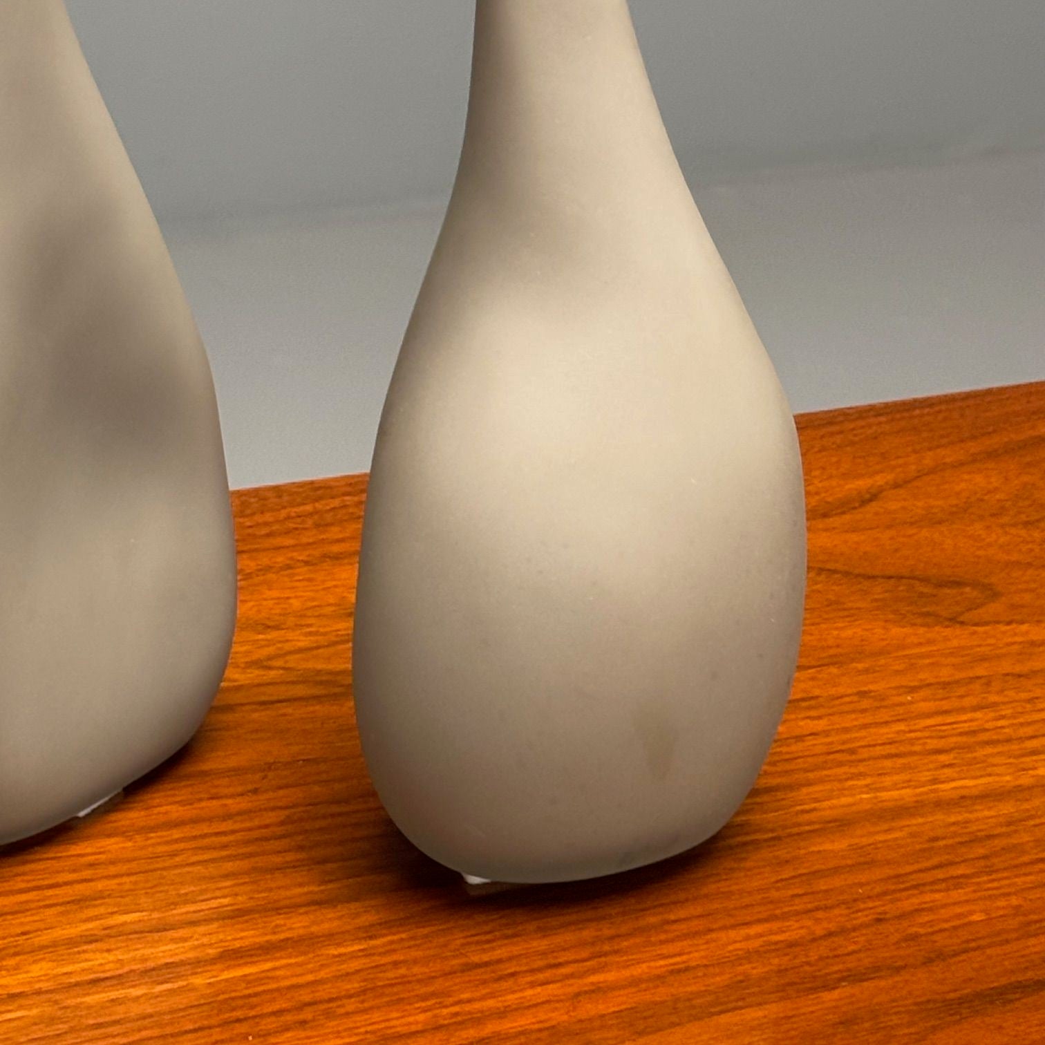 Alfredo Barbini, Italian Mid-Century Modern, Vases, Grey Glass, Italy, 1970s